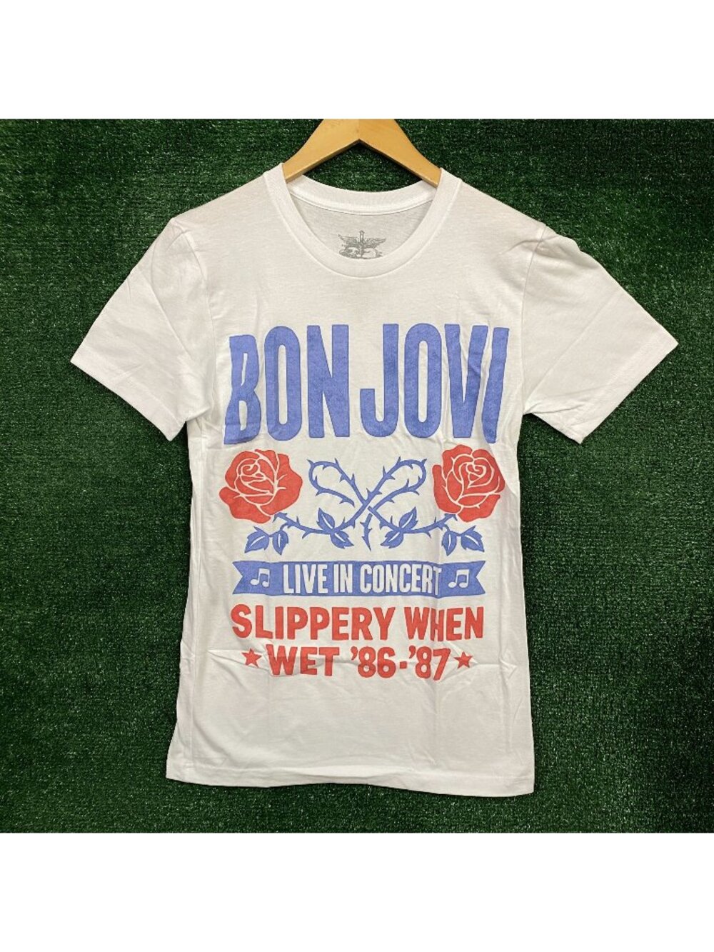 Bon Jovi Slipper When Wet Live in Concert Rock Band T-Shirt Size Small